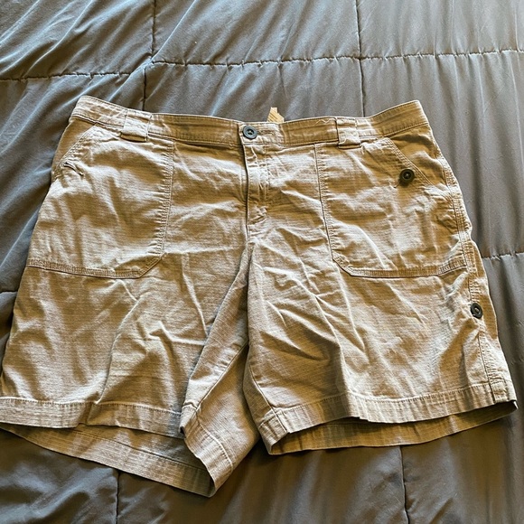 Riders by Lee Tan Cargo Shorts with Relaxed Fit - Picture 1 of 5